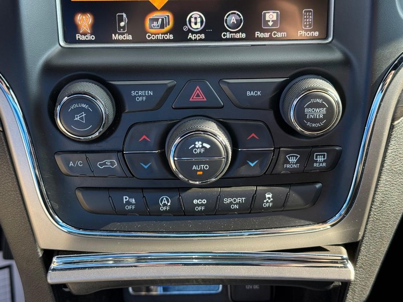 Jeep Grand Cherokee Vehicle Full-screen Gallery Image 26