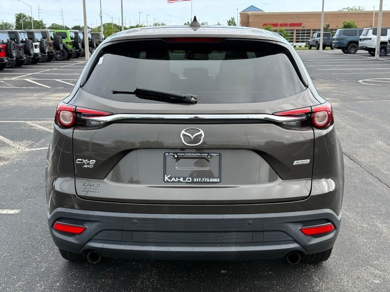 Mazda CX-9 Vehicle Full-screen Gallery Image 4