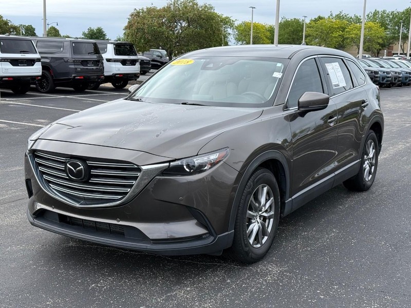 Mazda CX-9 Vehicle Full-screen Gallery Image 10