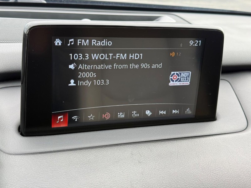 Mazda CX-9 Vehicle Full-screen Gallery Image 27