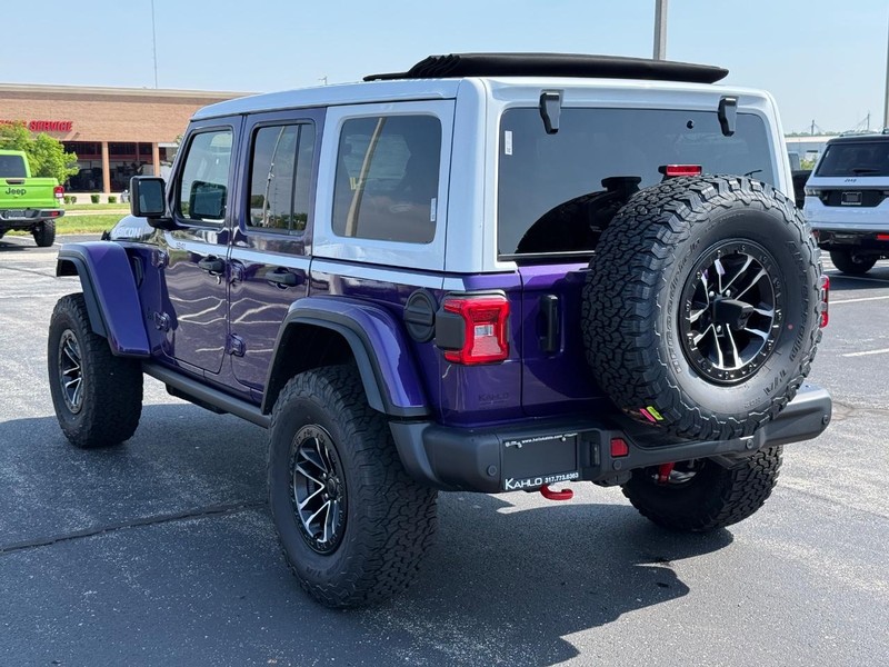 Jeep Wrangler Vehicle Full-screen Gallery Image 5