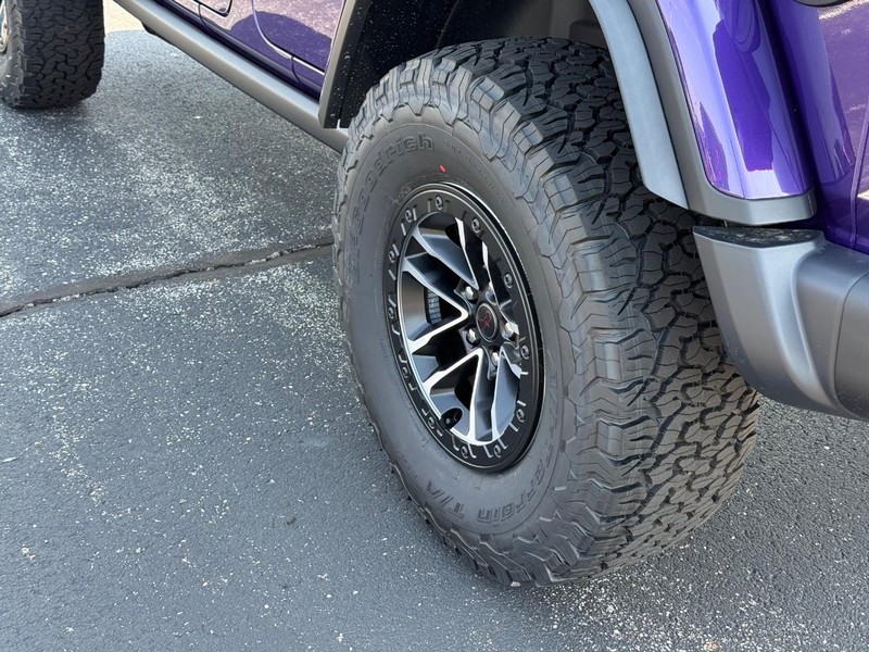 Jeep Wrangler Vehicle Full-screen Gallery Image 6