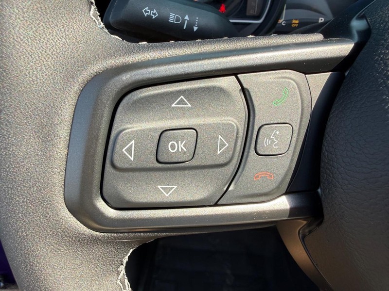 Jeep Wrangler Vehicle Full-screen Gallery Image 20