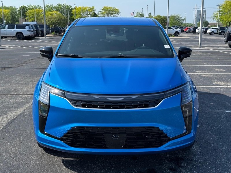 Chrysler Pacifica Vehicle Full-screen Gallery Image 10