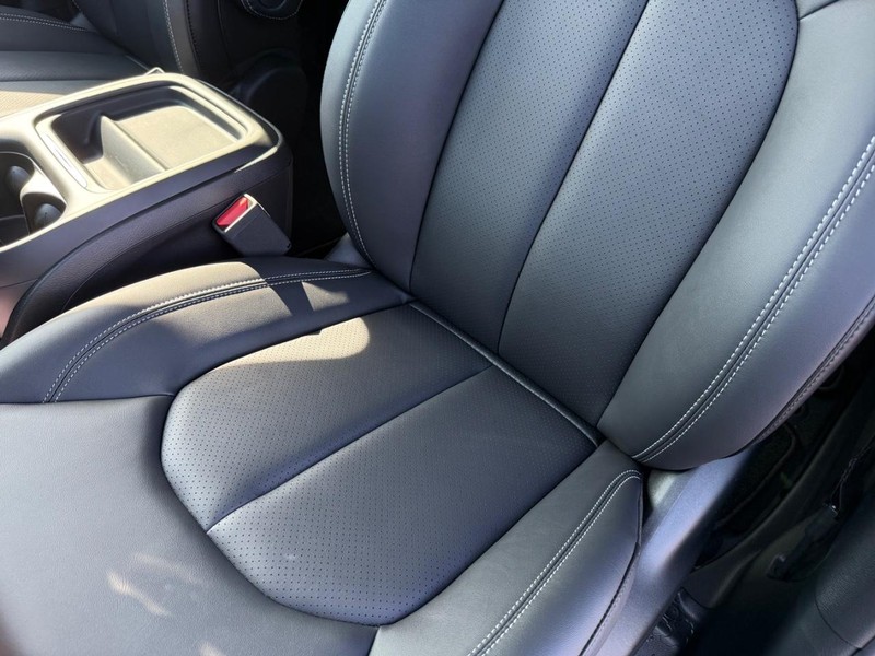 Chrysler Pacifica Vehicle Full-screen Gallery Image 31