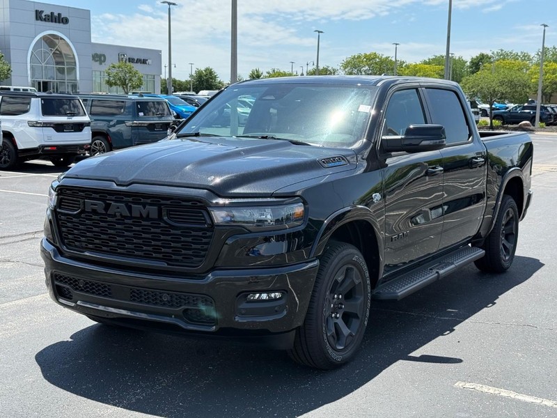 Ram 1500 Vehicle Full-screen Gallery Image 8