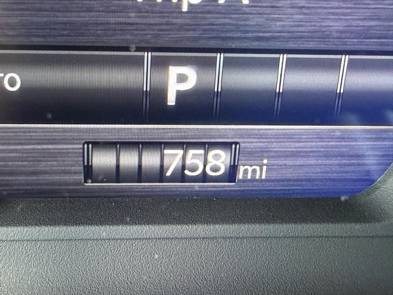 Ram 1500 Vehicle Full-screen Gallery Image 27
