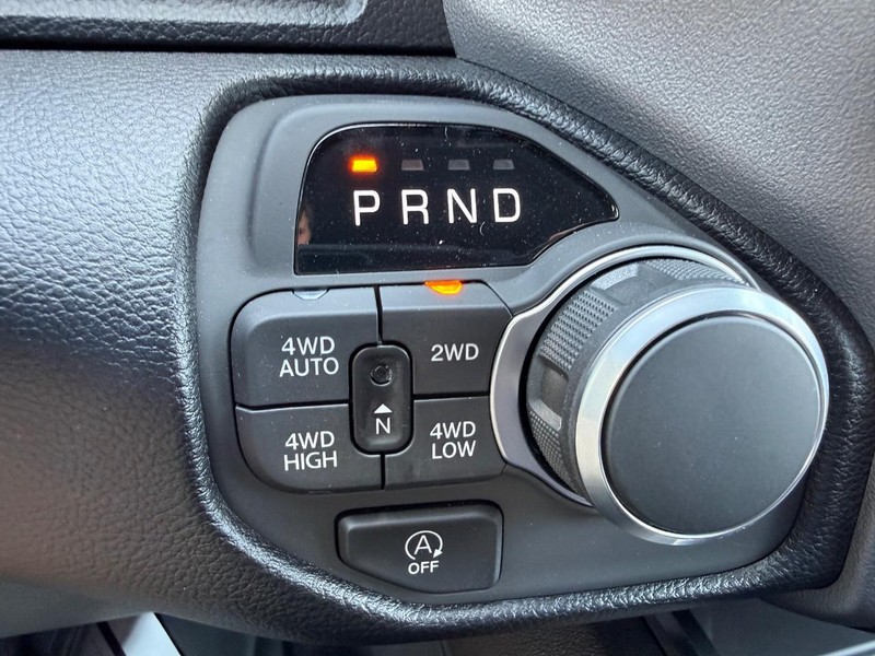Ram 1500 Vehicle Full-screen Gallery Image 28
