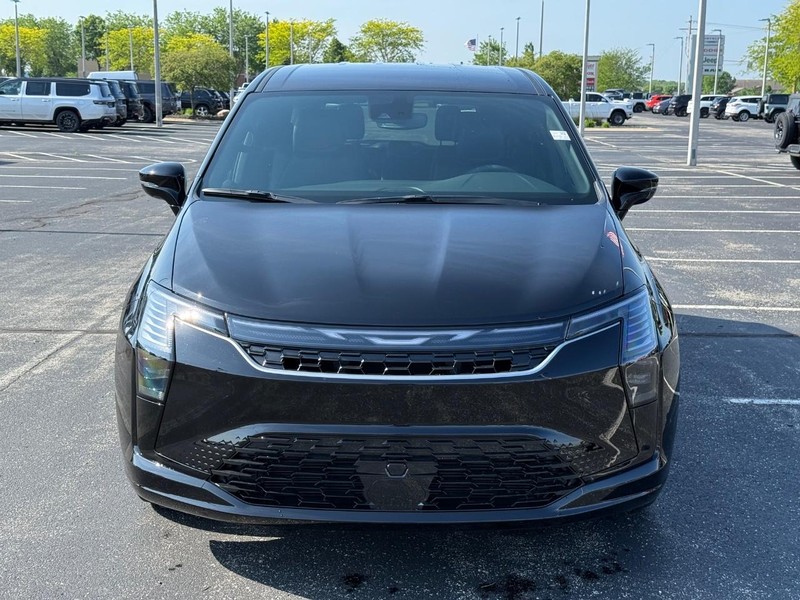 Chrysler Pacifica Vehicle Full-screen Gallery Image 10