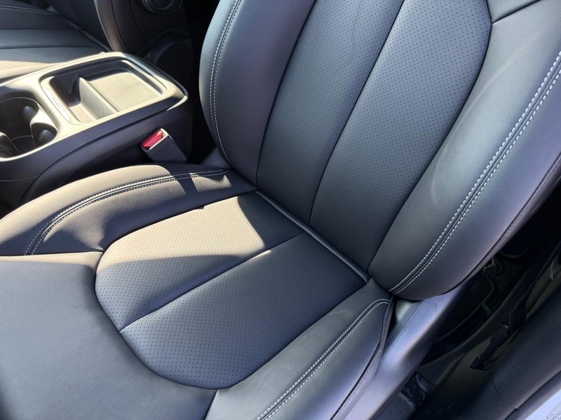 Chrysler Pacifica Vehicle Full-screen Gallery Image 31