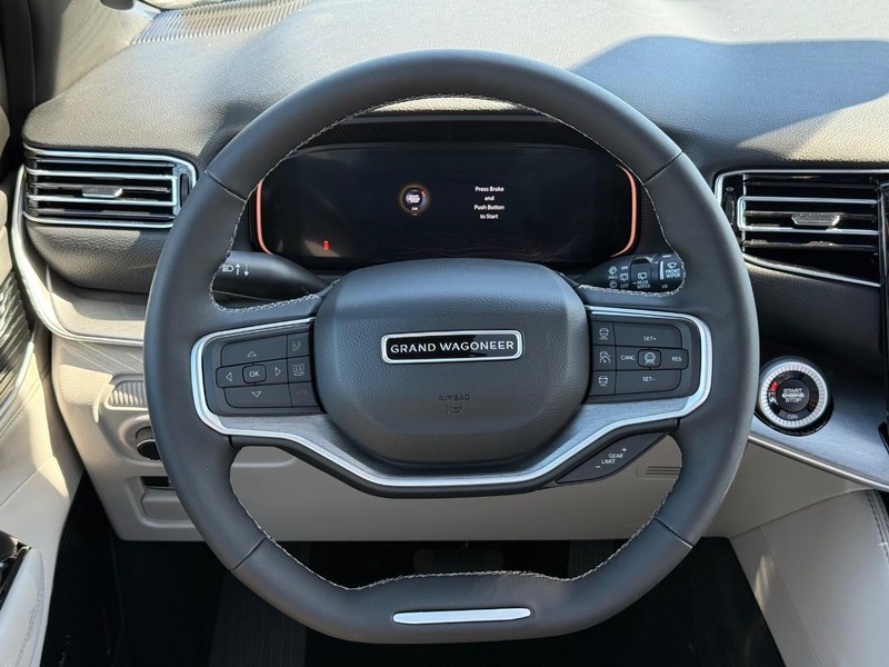 Jeep Grand Wagoneer Vehicle Full-screen Gallery Image 16