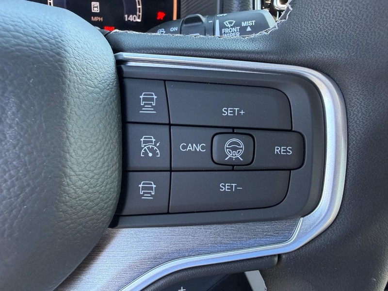 Jeep Grand Wagoneer Vehicle Full-screen Gallery Image 23