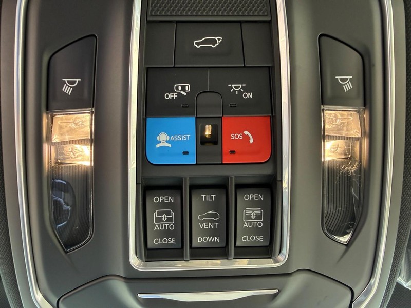 Jeep Grand Wagoneer Vehicle Full-screen Gallery Image 29