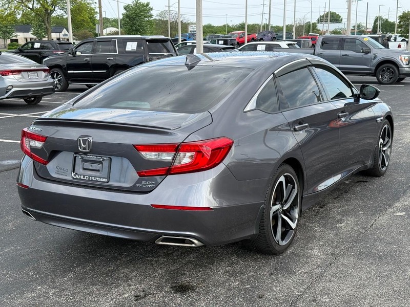 Honda Accord Sedan Vehicle Full-screen Gallery Image 3