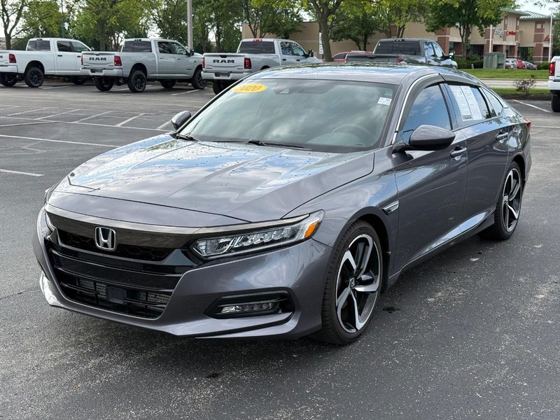 Honda Accord Sedan Vehicle Full-screen Gallery Image 9