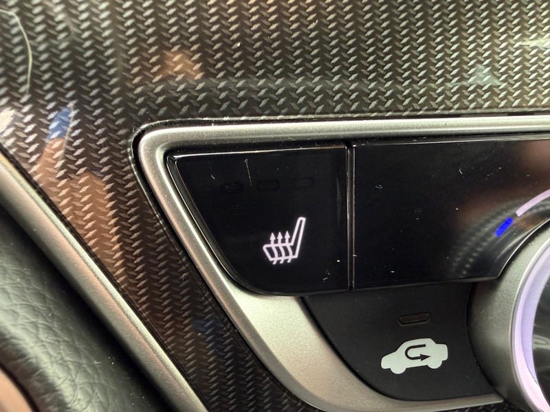 Honda Accord Sedan Vehicle Full-screen Gallery Image 24