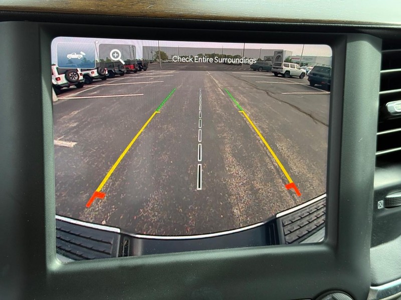 Ram 2500 Vehicle Full-screen Gallery Image 25