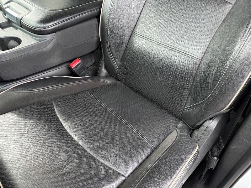 Ram 2500 Vehicle Full-screen Gallery Image 32