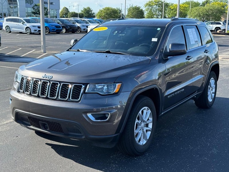 Jeep Grand Cherokee Vehicle Full-screen Gallery Image 9