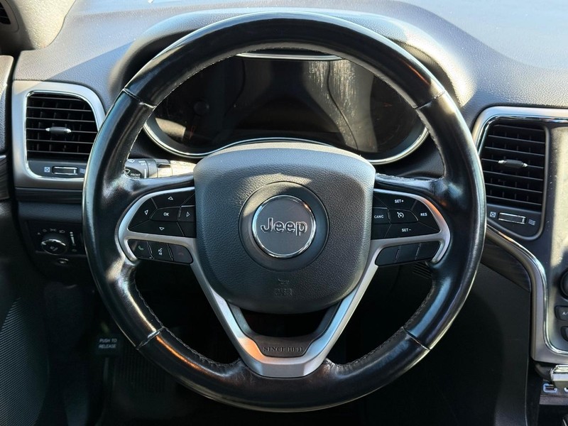 Jeep Grand Cherokee Vehicle Full-screen Gallery Image 14