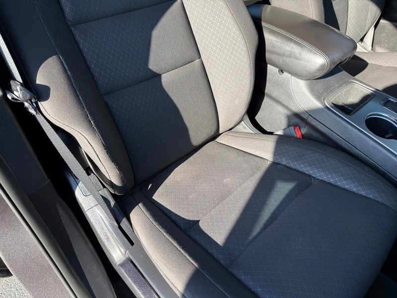 Jeep Grand Cherokee Vehicle Full-screen Gallery Image 16
