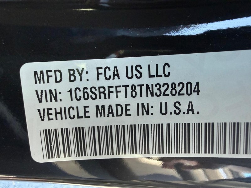 Ram 1500 Vehicle Full-screen Gallery Image 31