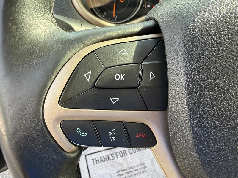 Jeep Cherokee Vehicle Full-screen Gallery Image 19