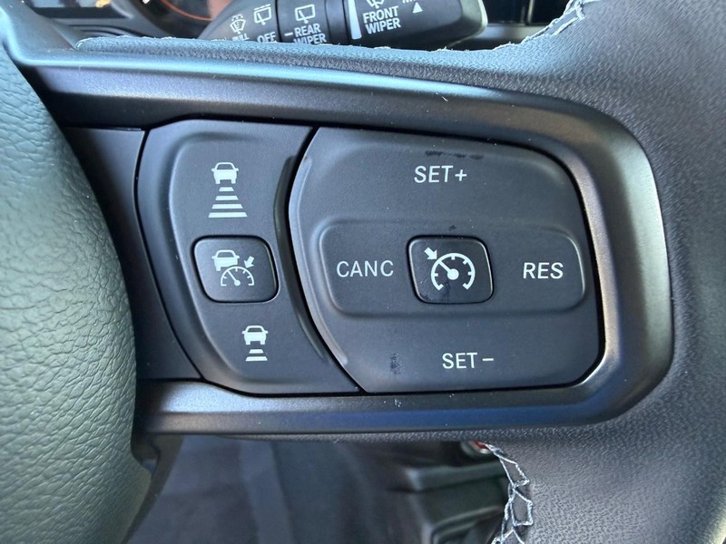 Jeep Wrangler Vehicle Full-screen Gallery Image 20
