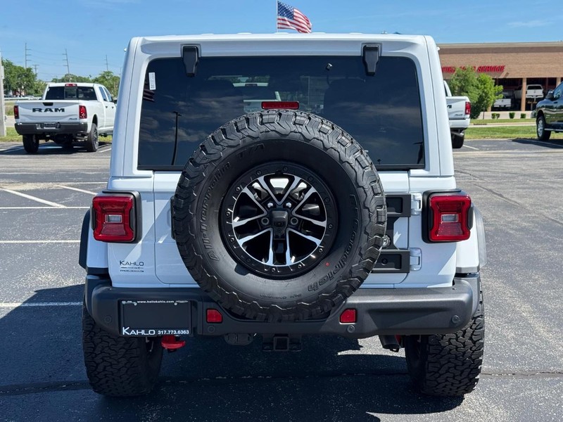 Jeep Wrangler Vehicle Full-screen Gallery Image 35