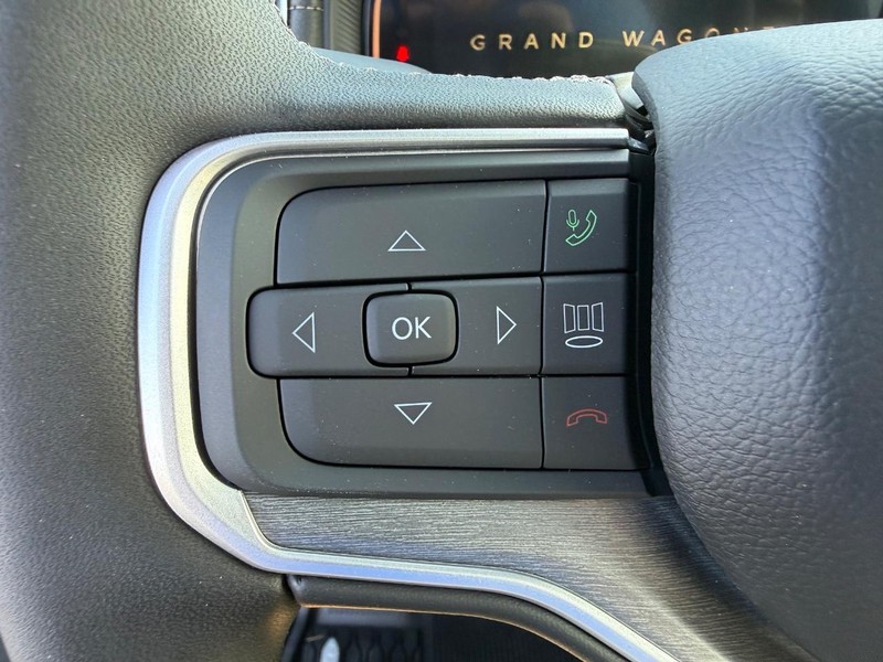 Jeep Grand Wagoneer Vehicle Full-screen Gallery Image 22