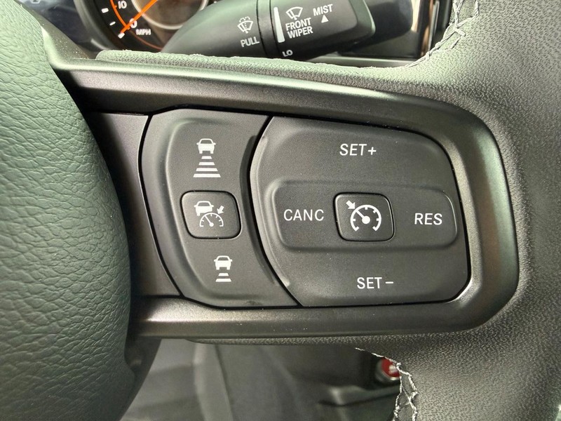 Jeep Gladiator Vehicle Full-screen Gallery Image 21