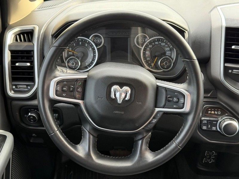 Ram 1500 Vehicle Full-screen Gallery Image 13