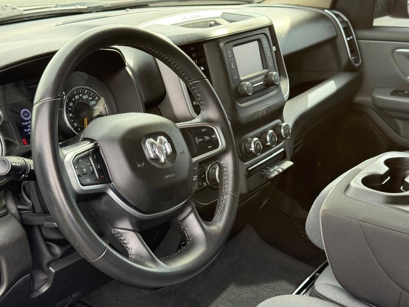 Ram 1500 Vehicle Full-screen Gallery Image 18