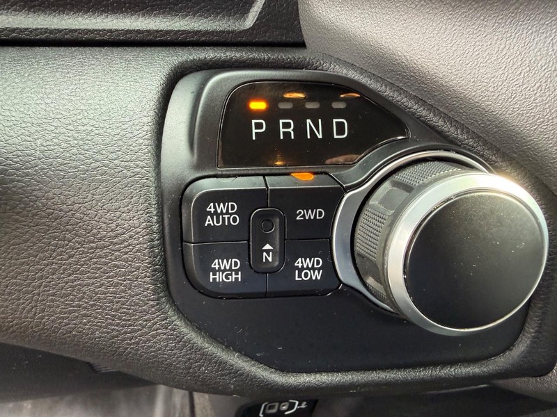 Ram 1500 Vehicle Full-screen Gallery Image 22