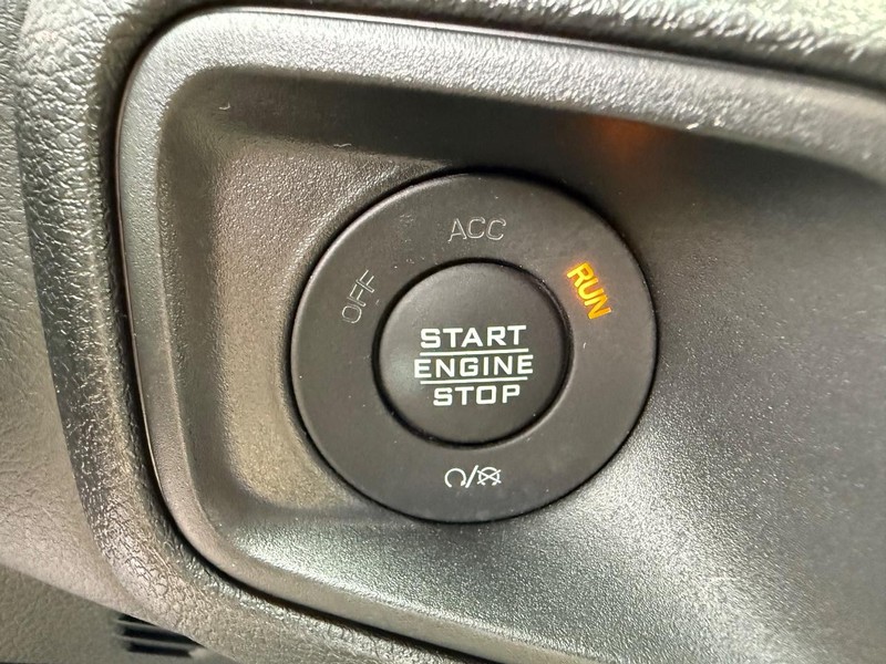 Jeep Wrangler Vehicle Full-screen Gallery Image 22