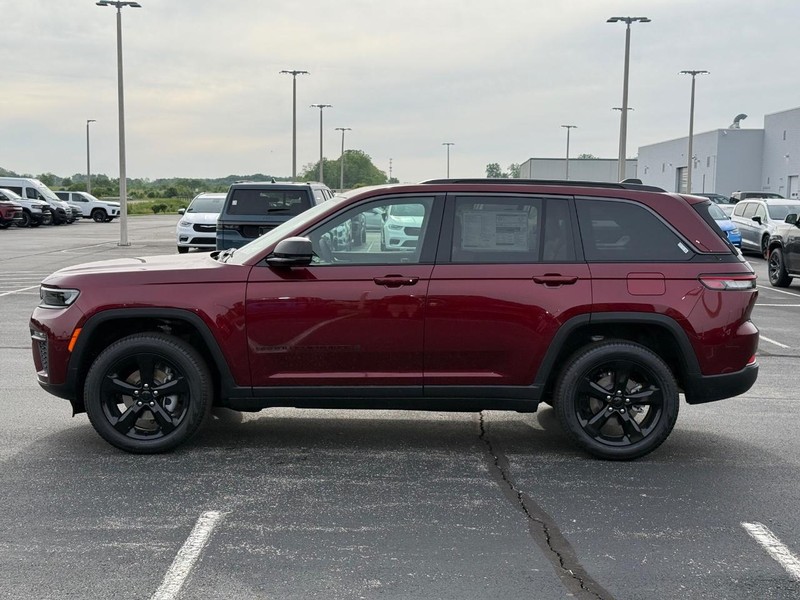 Jeep Grand Cherokee Vehicle Full-screen Gallery Image 9