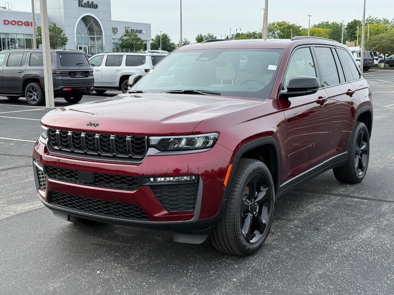 Jeep Grand Cherokee Vehicle Full-screen Gallery Image 10