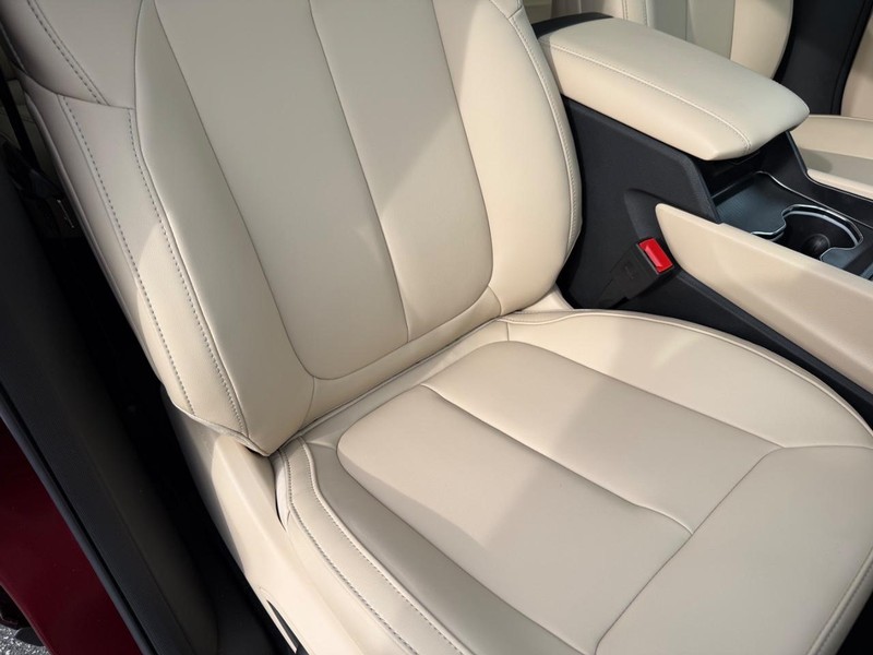 Jeep Grand Cherokee Vehicle Full-screen Gallery Image 18