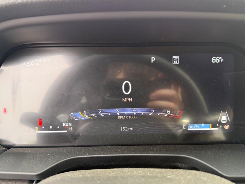 Jeep Grand Cherokee Vehicle Full-screen Gallery Image 30