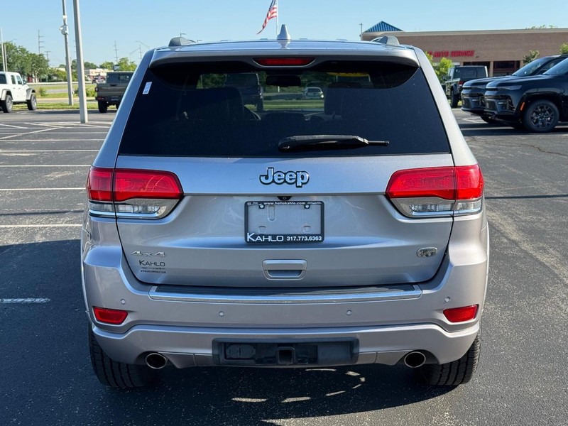 Jeep Grand Cherokee Vehicle Full-screen Gallery Image 4