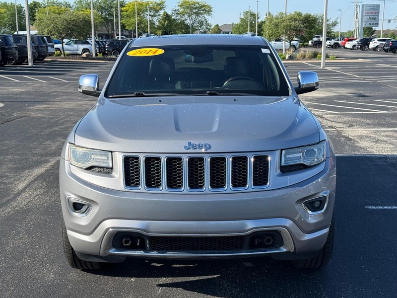 Jeep Grand Cherokee Vehicle Full-screen Gallery Image 10