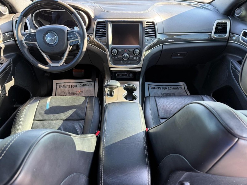 Jeep Grand Cherokee Vehicle Full-screen Gallery Image 14