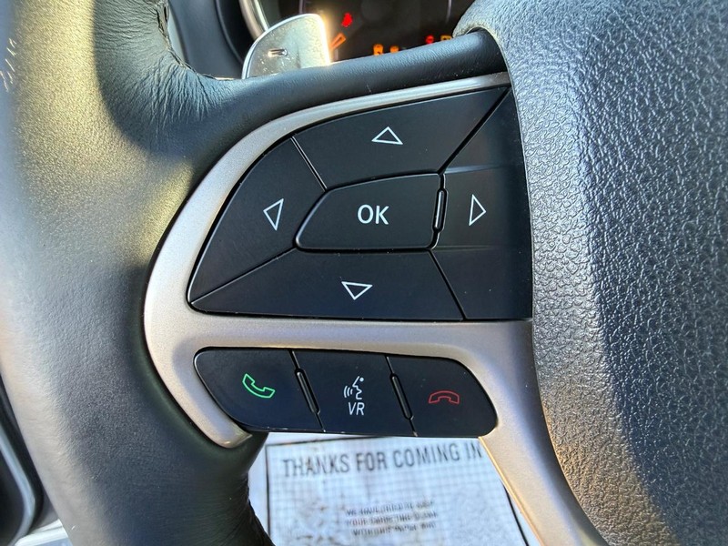 Jeep Grand Cherokee Vehicle Full-screen Gallery Image 21