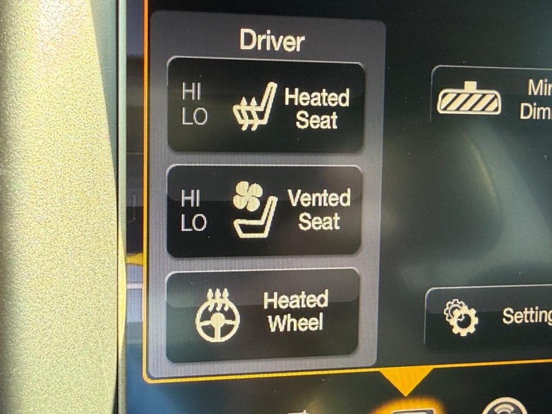 Jeep Grand Cherokee Vehicle Full-screen Gallery Image 26