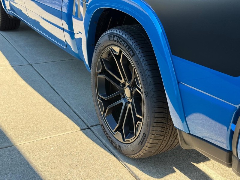 Ram 1500 Vehicle Full-screen Gallery Image 5