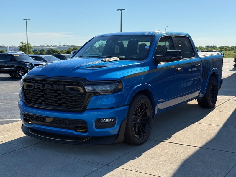 Ram 1500 Vehicle Full-screen Gallery Image 8