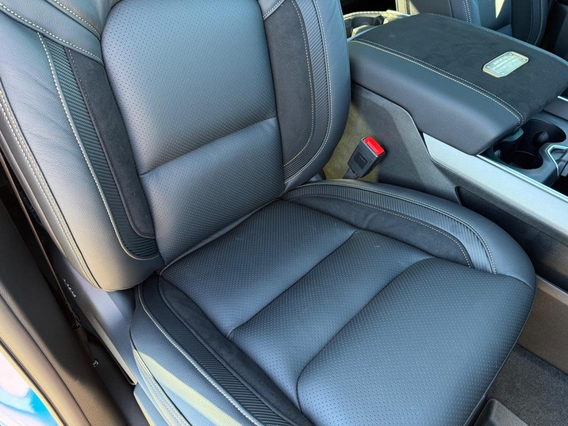 Ram 1500 Vehicle Full-screen Gallery Image 16