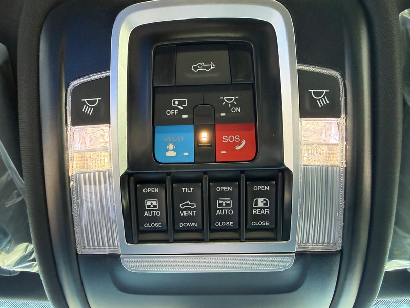 Ram 1500 Vehicle Full-screen Gallery Image 27