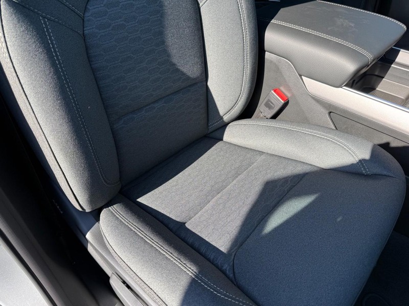 Ram 1500 Vehicle Full-screen Gallery Image 15