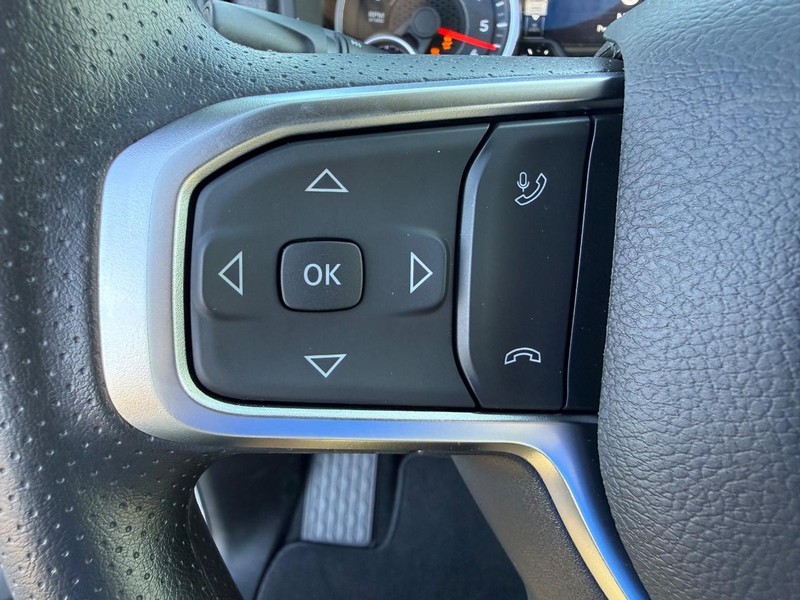 Ram 1500 Vehicle Full-screen Gallery Image 19